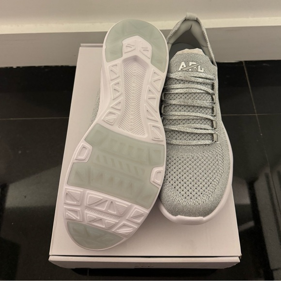 APL Techloom Breeze - Metallic Grey Size 8.5/41.5 - Picture 4 of 4